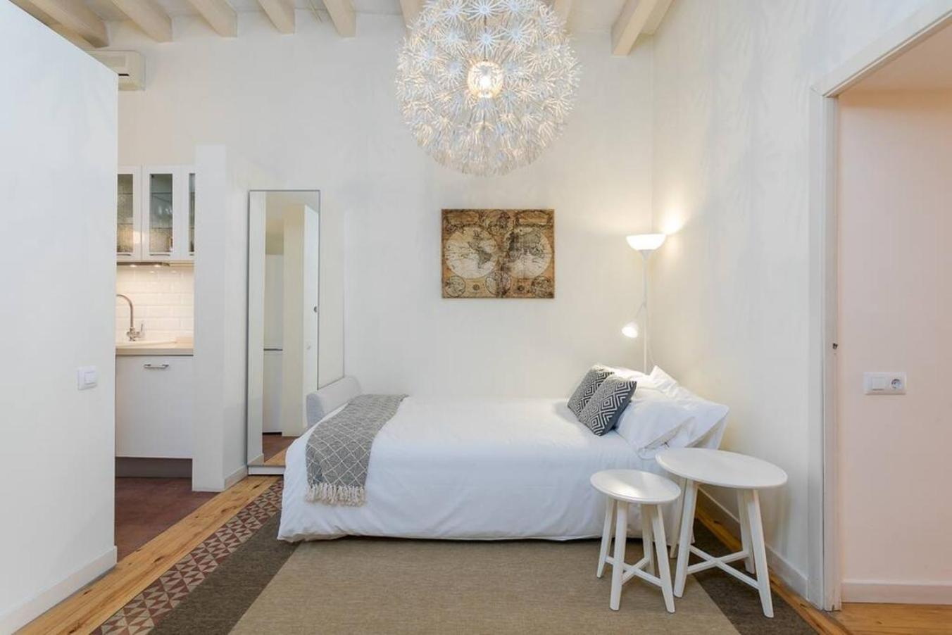 Luxurious With Awesome Rooftop Apartment *