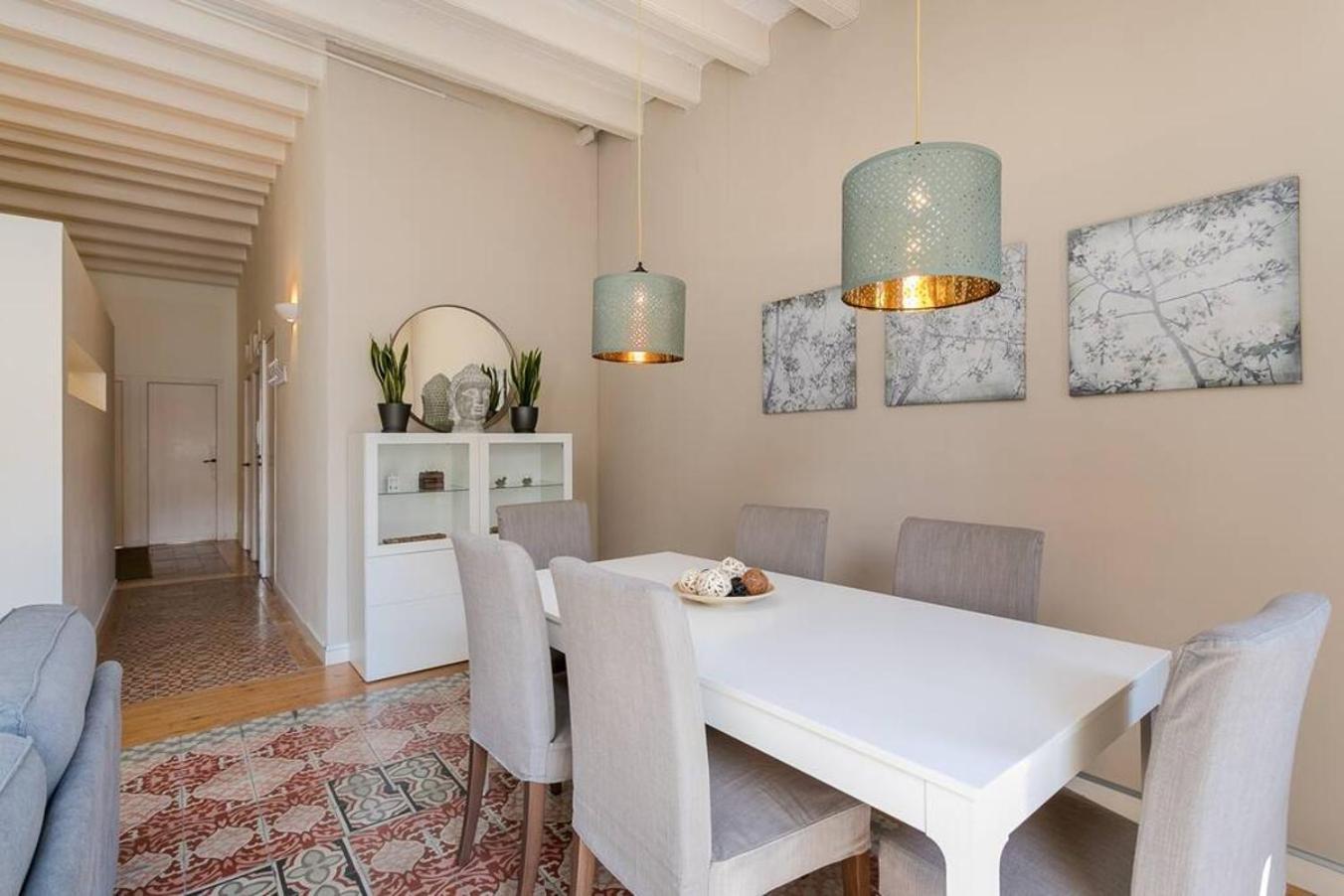 Luxurious With Awesome Rooftop Apartment Barcelona