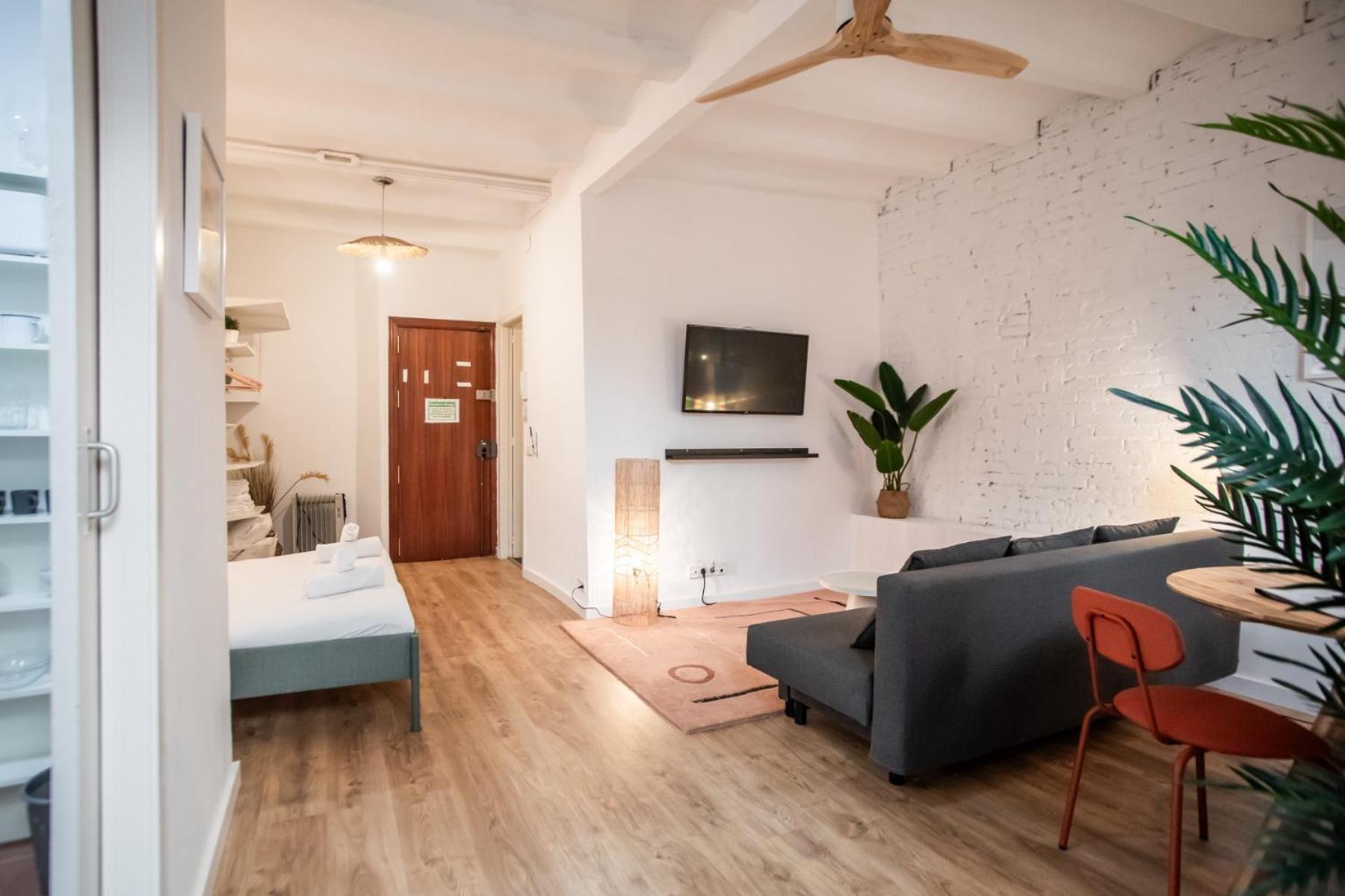 Apartment 44poc1062 - Newly Decorated In Poble Sec Barcelona