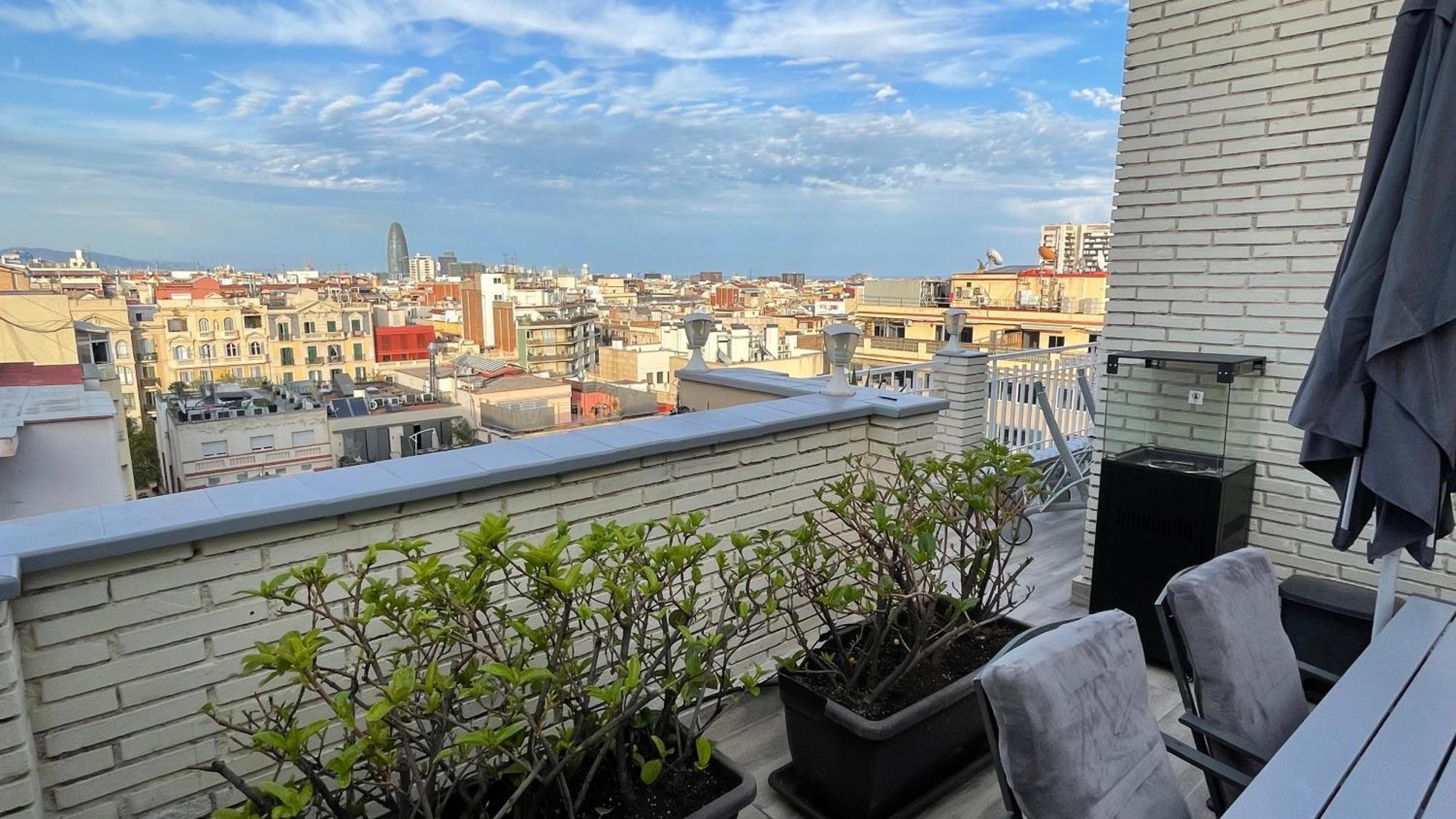 Apartment Spacious Penthouse With Big Private Terrace & View