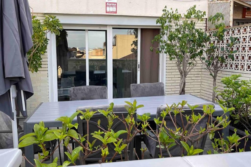 Spacious Penthouse With Big Private Terrace & View Apartment