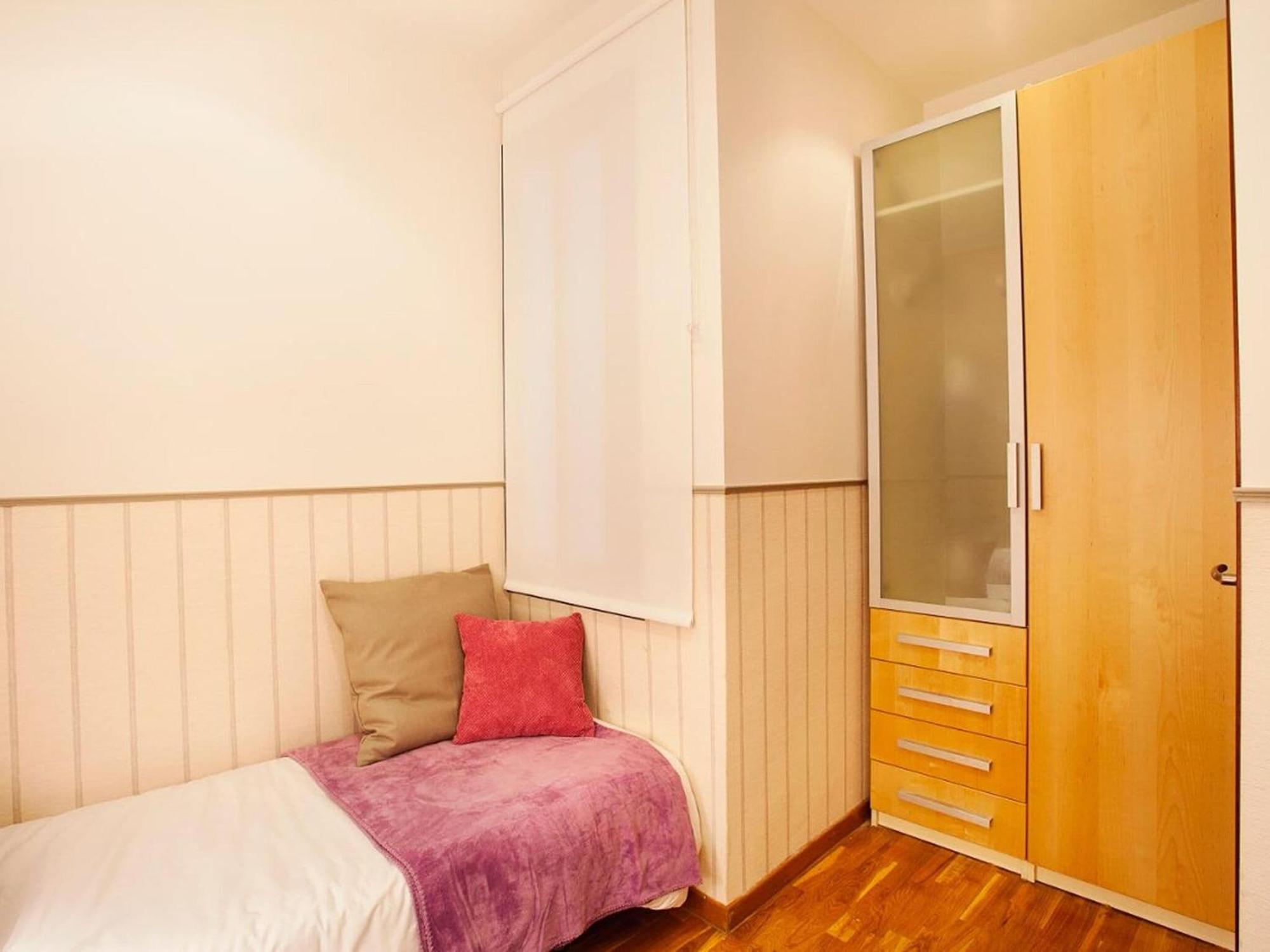 Modern With Balcony Or Terrace Apartment Barcelona