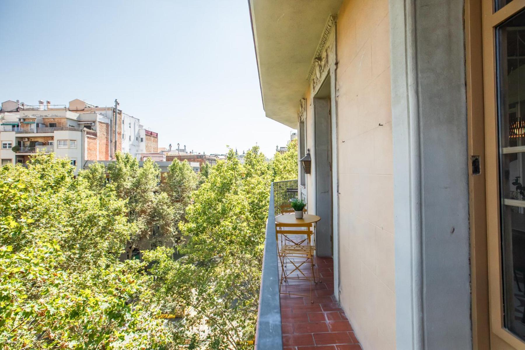 Apartamento 42par1049 - Super Bright 3br In Sant Antoni Barcelona