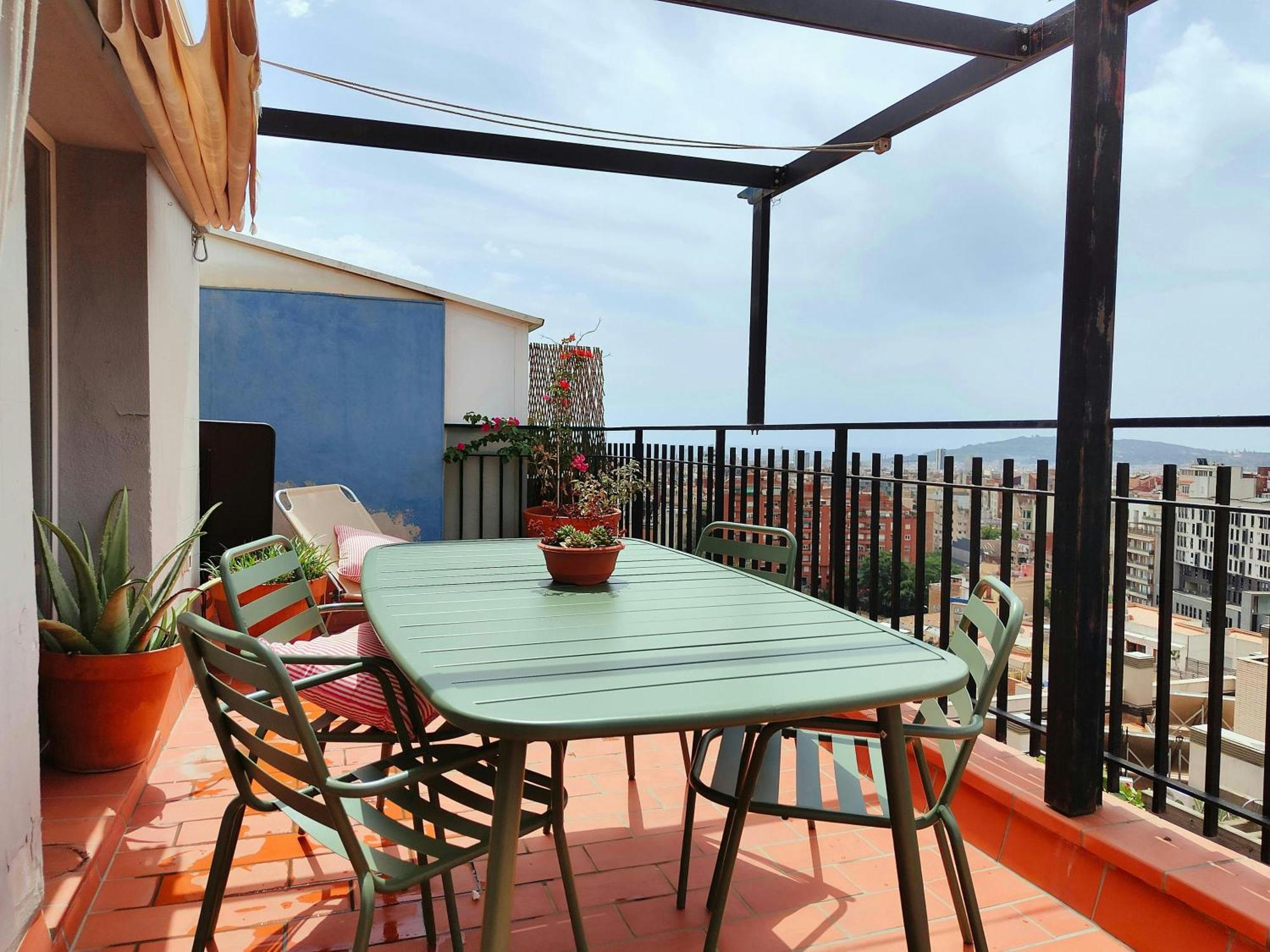 Amazing City Views & Terrace! Gracia - Parc Gueell Apartment *