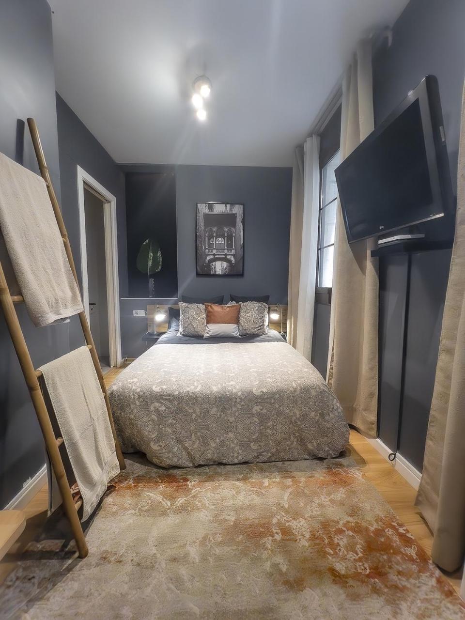 Cozy In The Gothic Quarter Of Apartment
