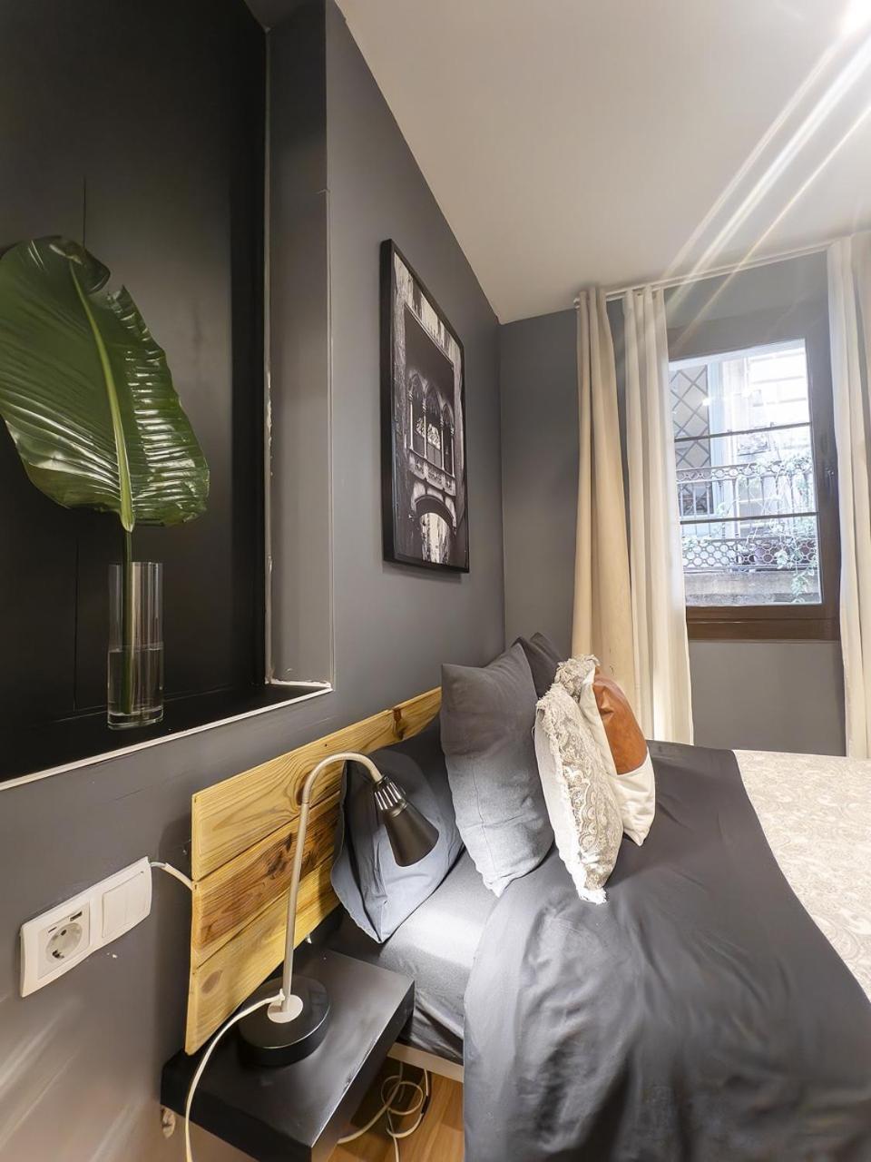 Apartment Cozy In The Gothic Quarter Of