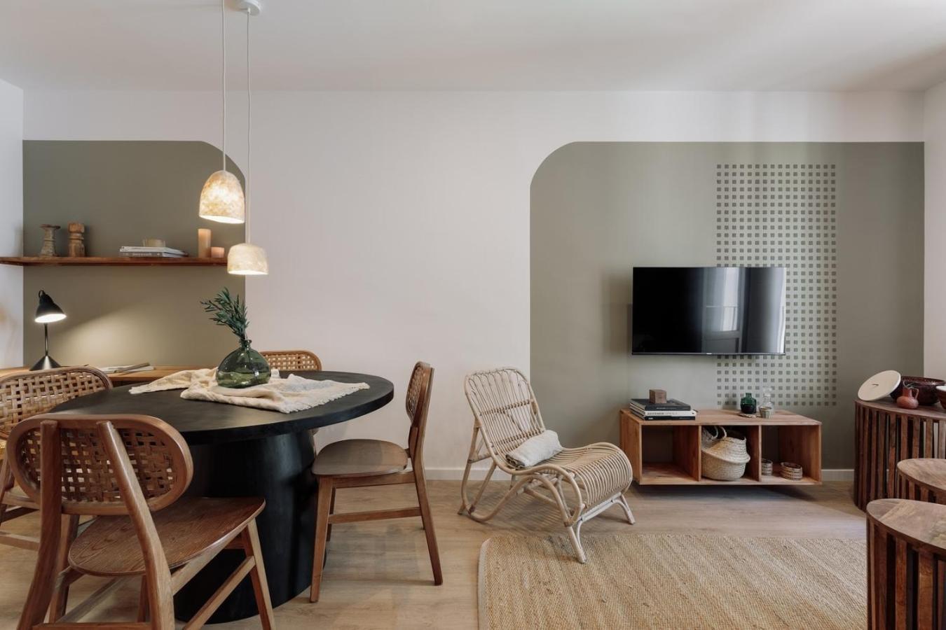 Eboli - 3 Bedrooms, Balcony And Terrace In Ciutat Vella Apartment Barcelona