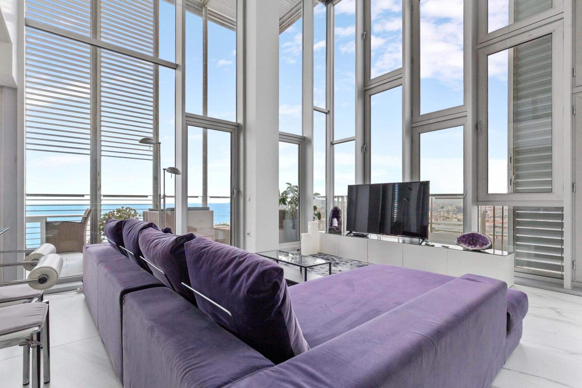 Penthouse With The Views! Appartement