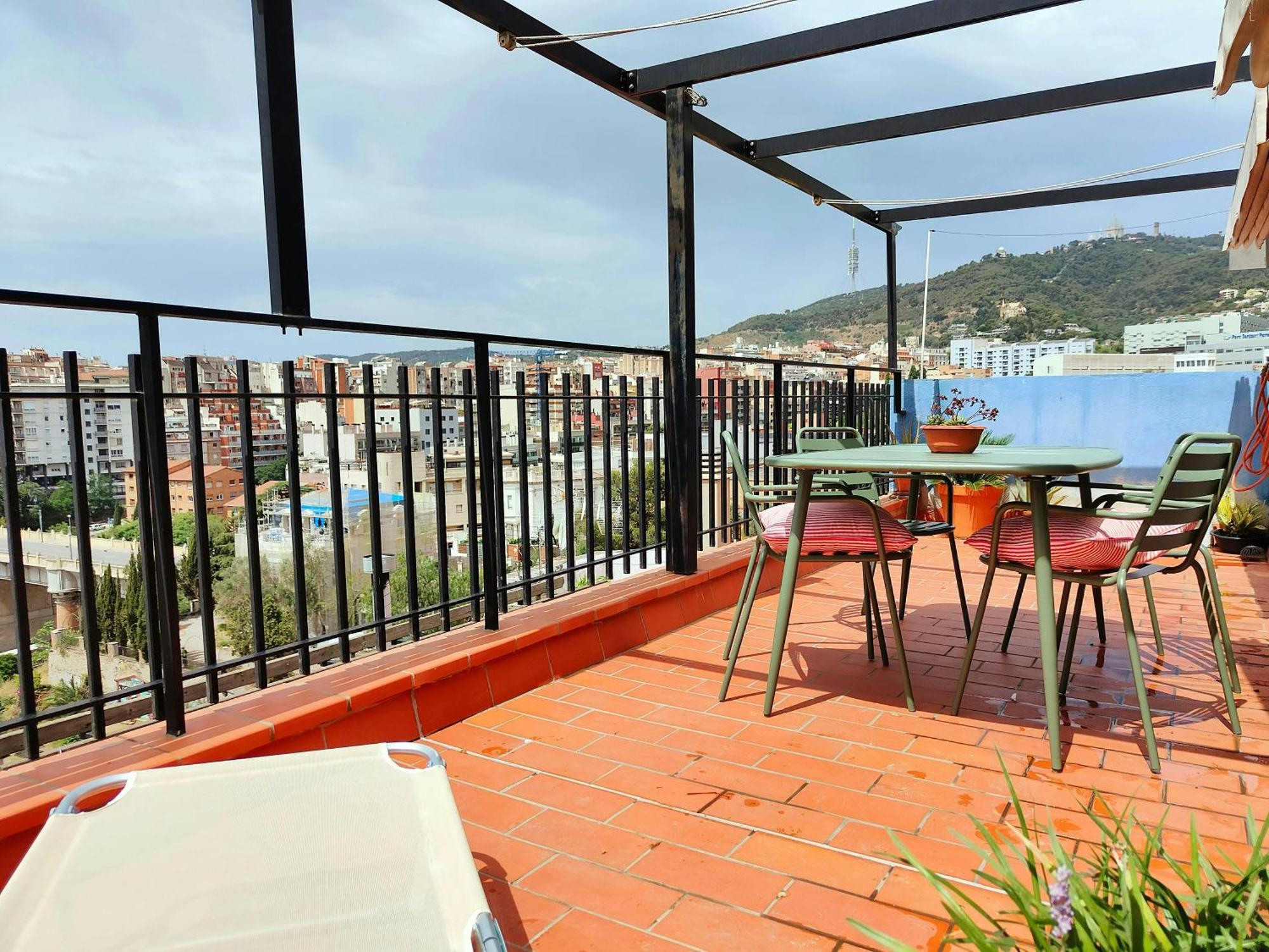 Amazing City Views & Terrace! Gracia - Parc Gueell Apartment *