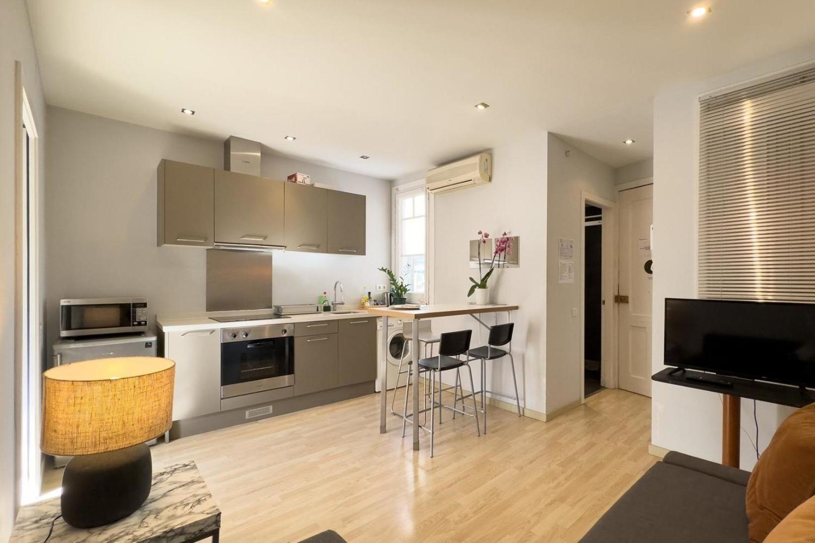 Fuer 3 Personen Ca 40 Qm In Barcelona-gracia, Costa Brava Costa Del Maresme Apartment *