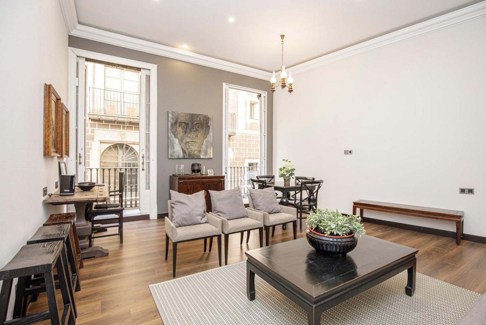Apartment Beautiful Trendy Spacious Very Location *