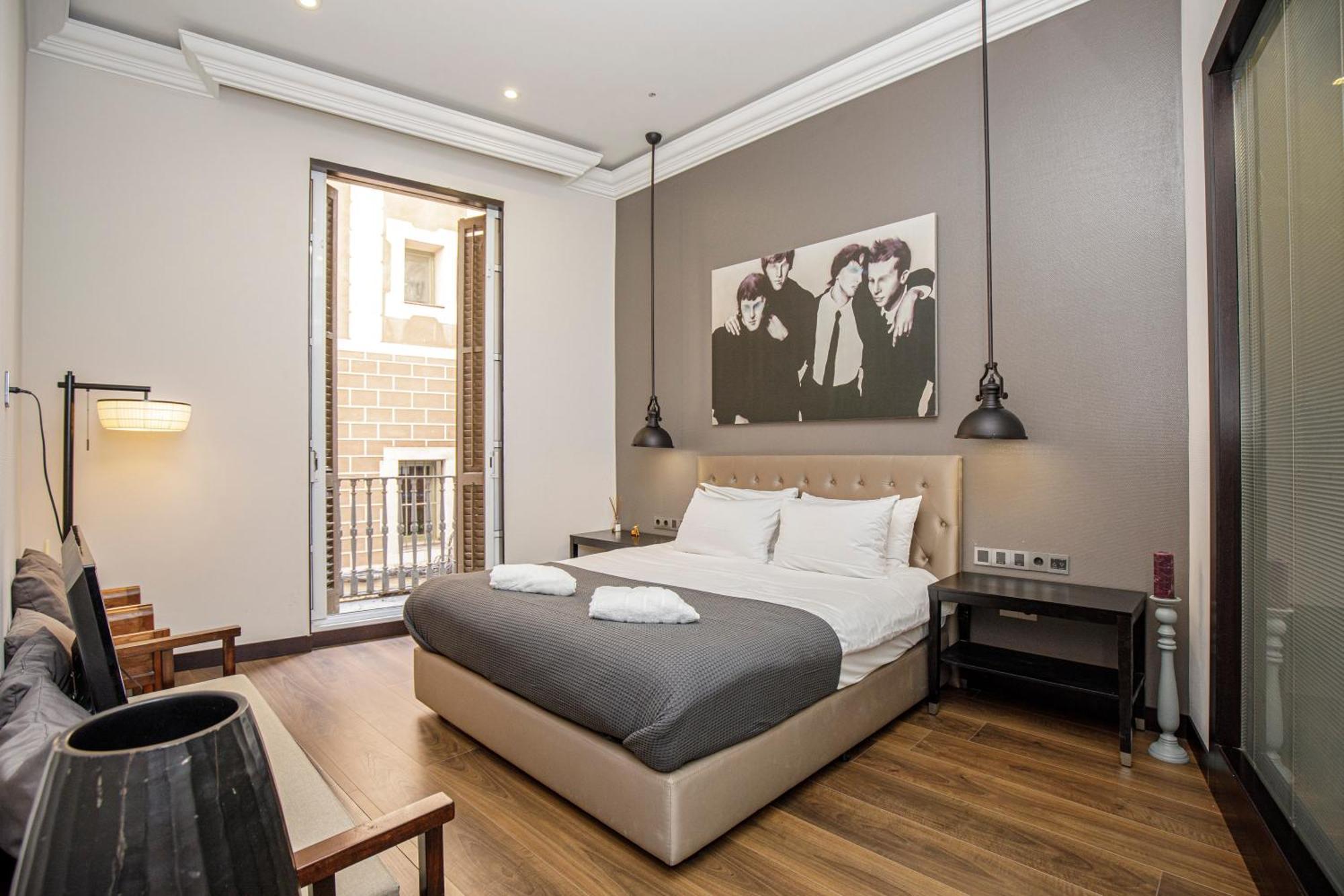 Apartment Beautiful Trendy Spacious Very Location *