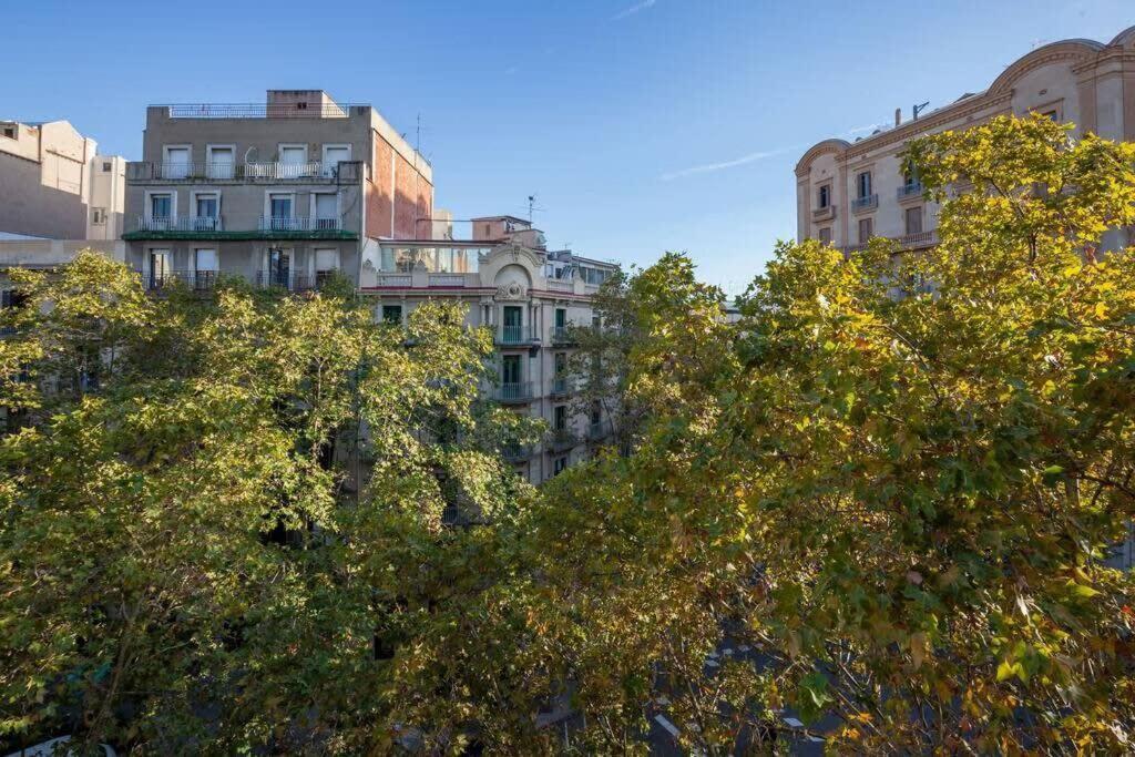 Apartment Plaza Urquinaona 3-bedroom *