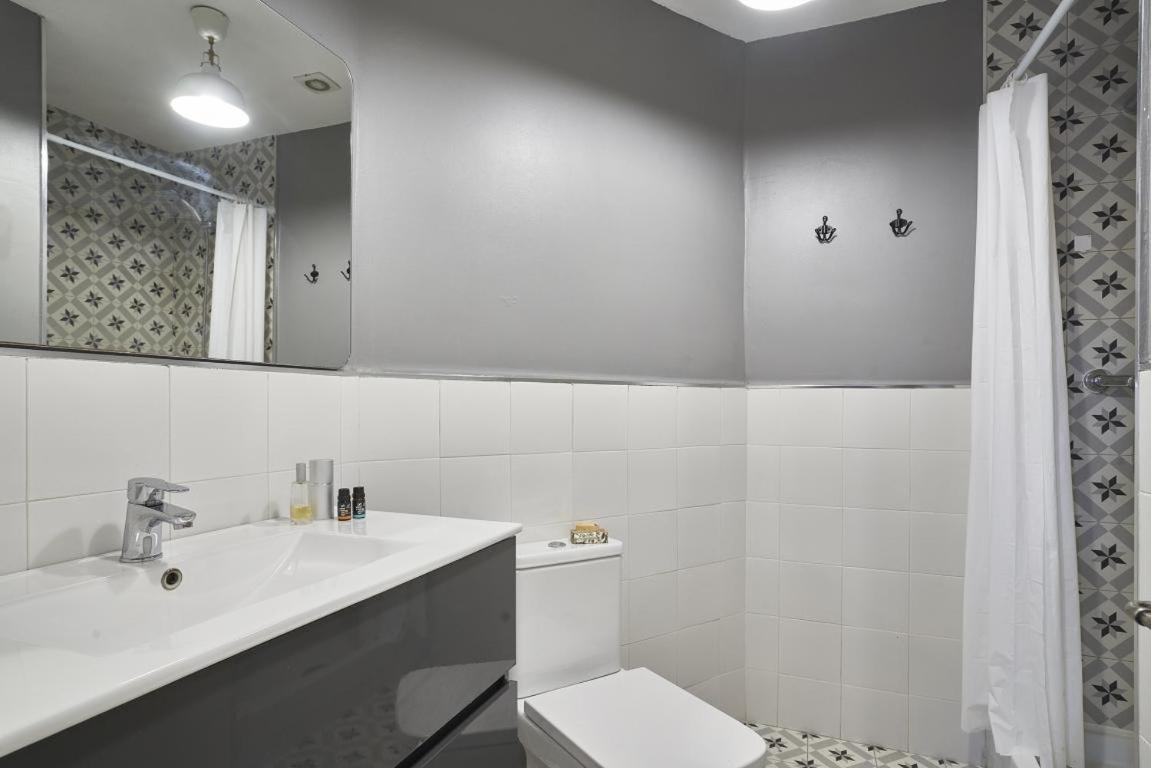Spacious 3brapartment In Poblesec With Balcony Apartamento Barcelona