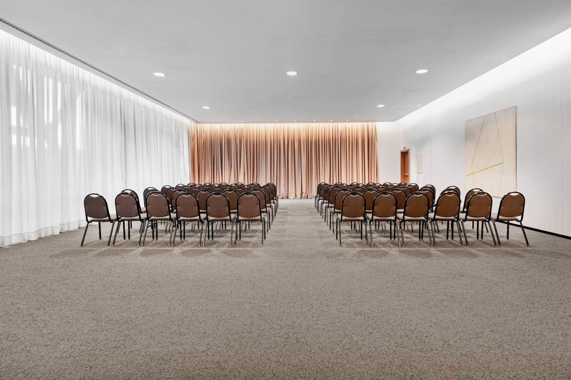 Leonardo Royal Hotel Barcelona Forum Hotel 4*