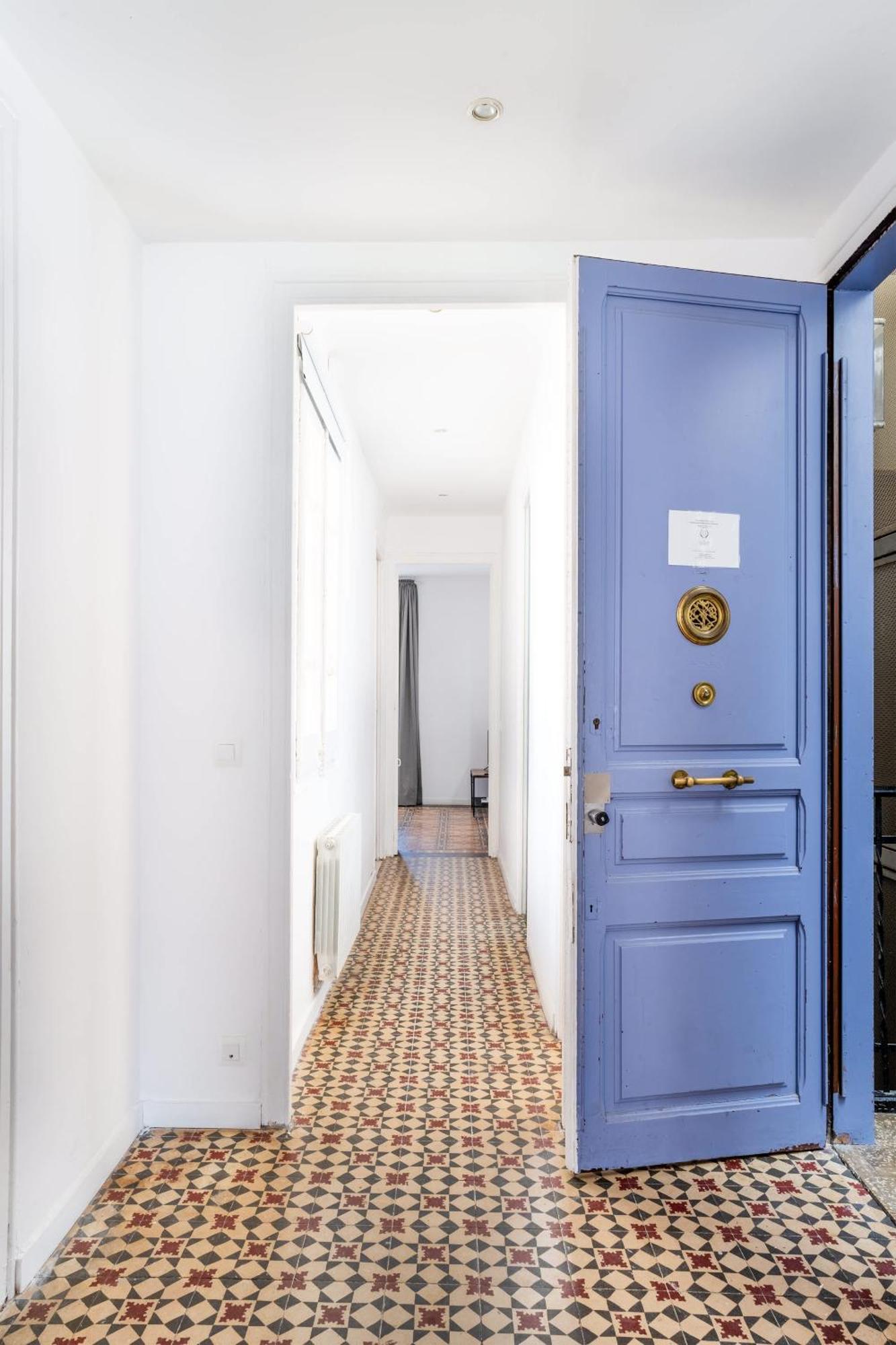 Sagrada Familia- Emblematic And Charming Catalan Appartement