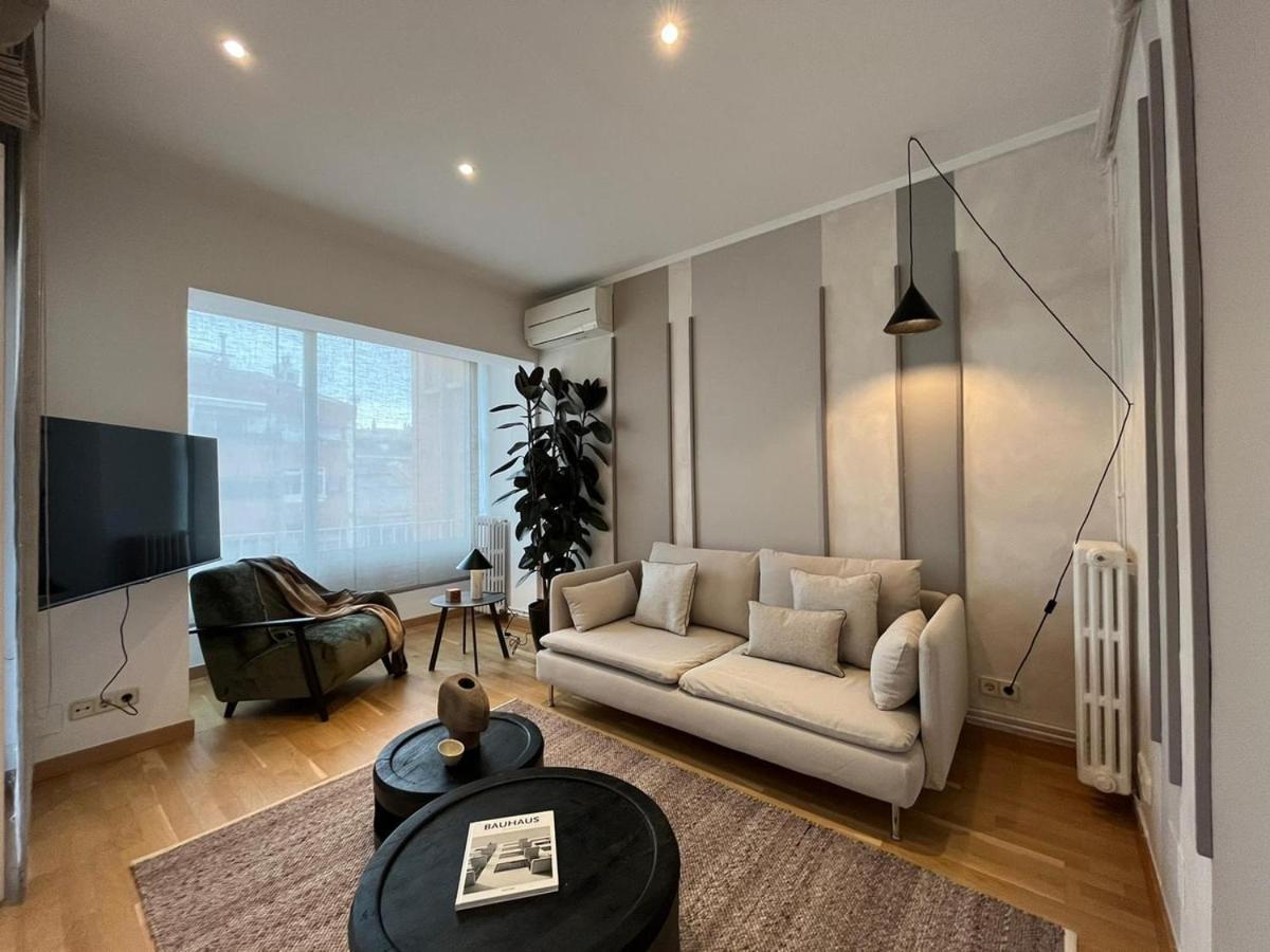 Apartment Sabate - 3 Bedrooms And Office In Sant Gervasi