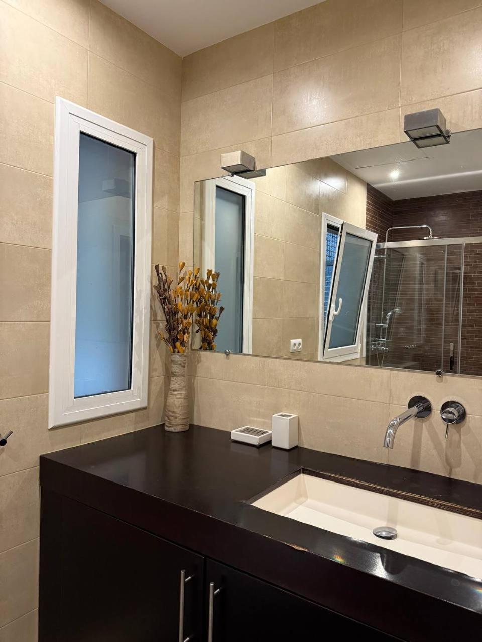 Apartamento Centric 2 Bedroom *