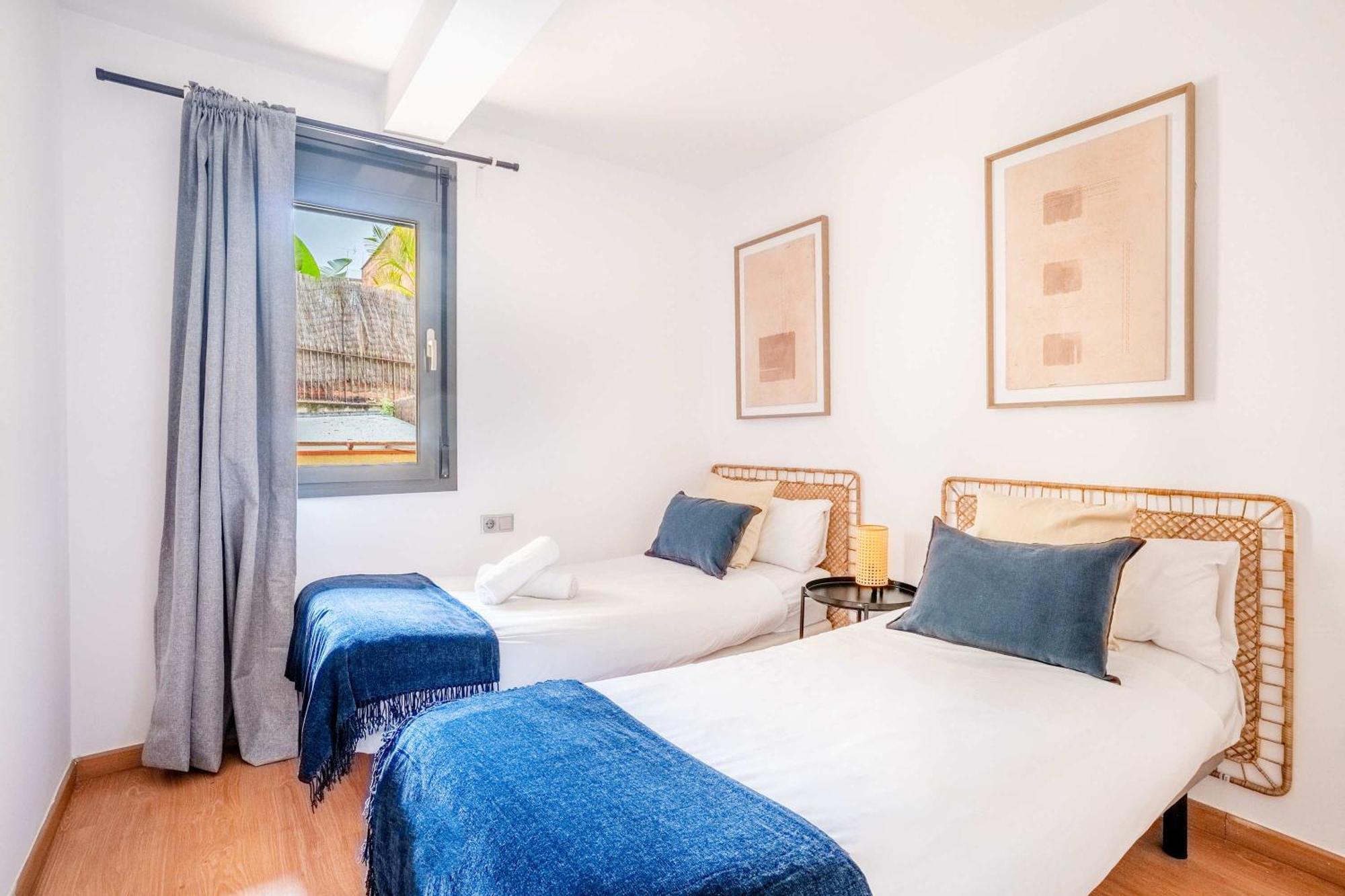 Pl Universitat Comfortable 3bd With Private Patio Apartamento