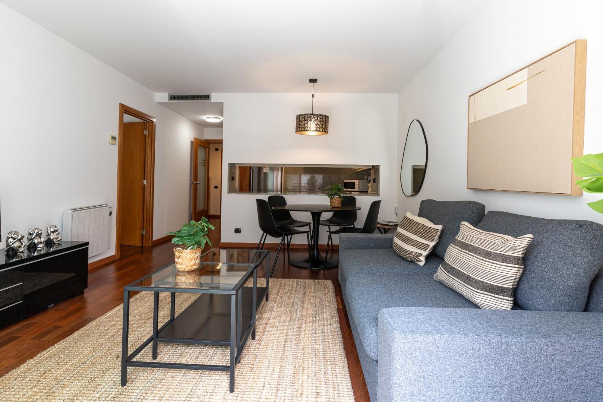 Lovely Sagrada Familia Apartment *