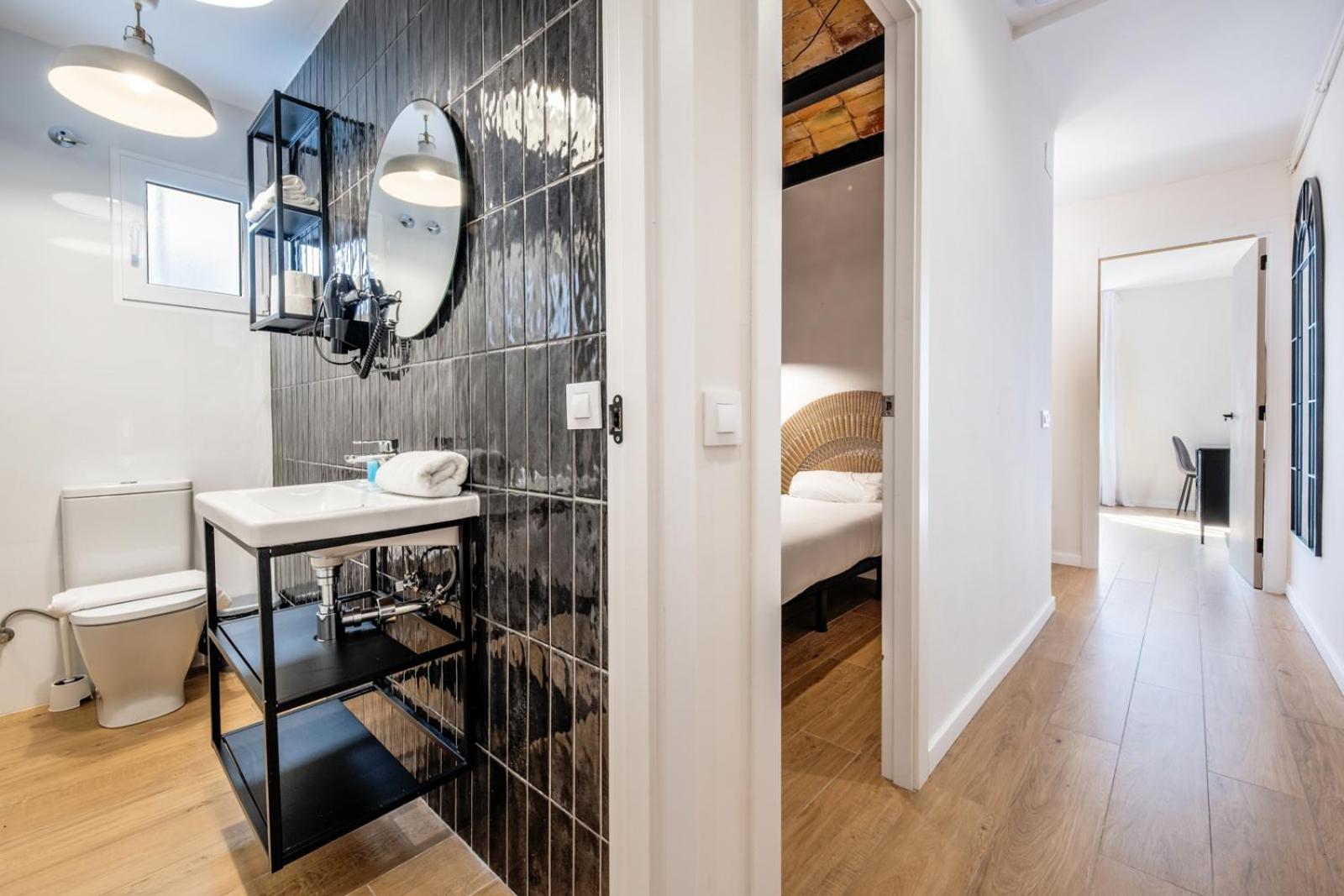 Bebarceloner Eixample - 4 Bedrooms Apartment Barcelona