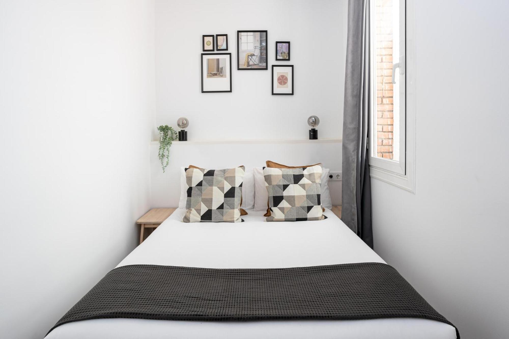 Bright & Stylish Flat In Trendy Grcia Apartment