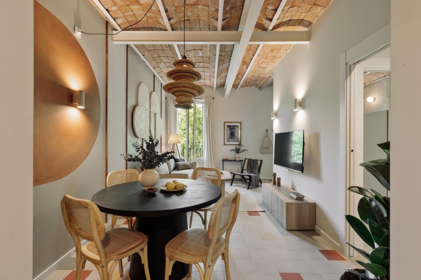 Apartment Nal - 2 Bedrooms, Office And Balcony In Eixample Dreta