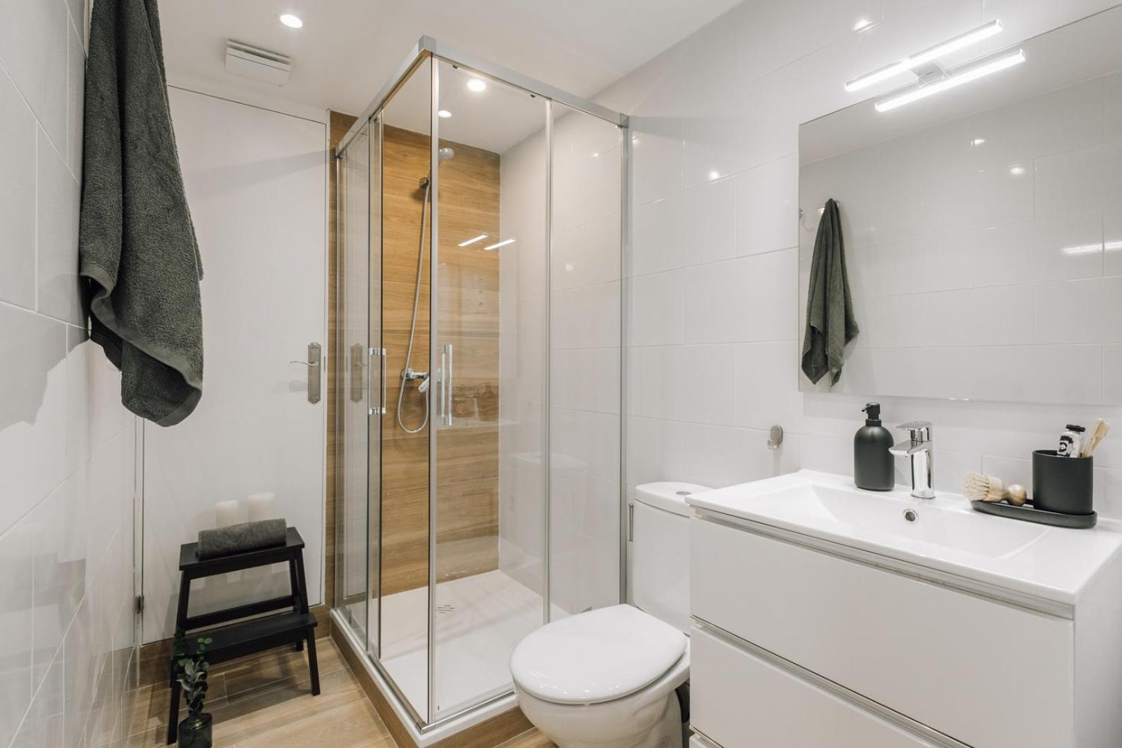 Acatenango - 2 Bedrooms In El Born Apartment