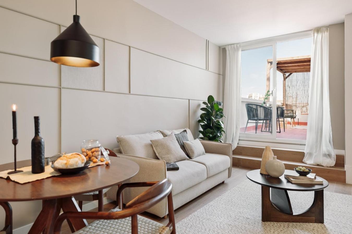 Isola - 1 Bedroom And Terrace In Eixample Dreta *