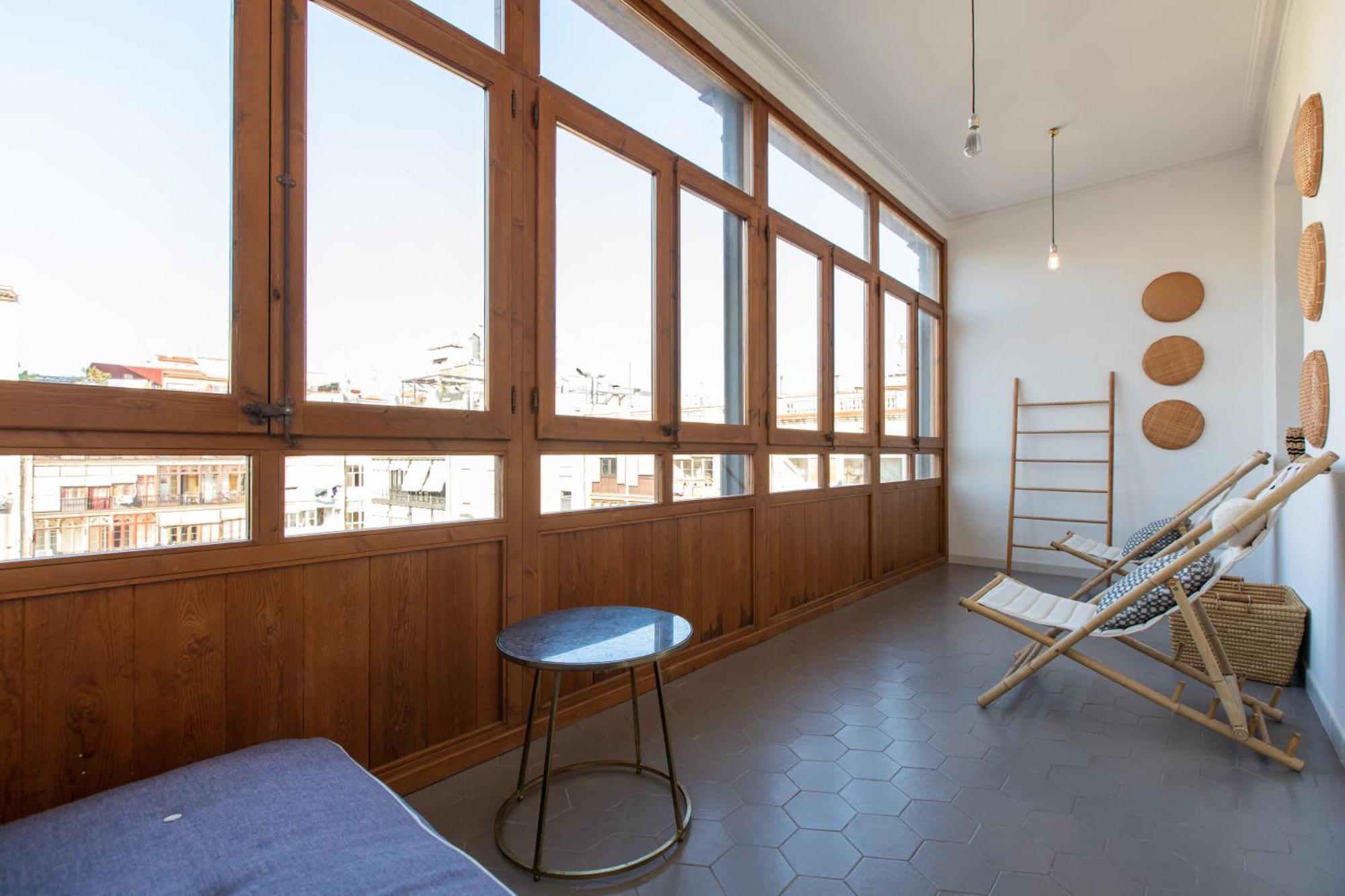 Apartment Eg42b - Modernista En El Centro De *
