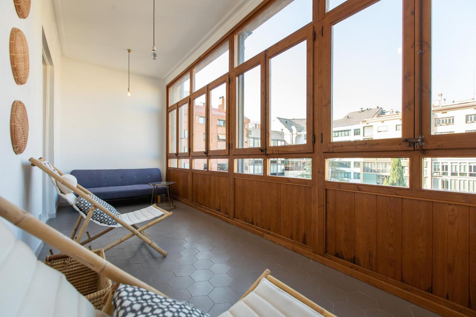 Apartment Eg42b - Modernista En El Centro De