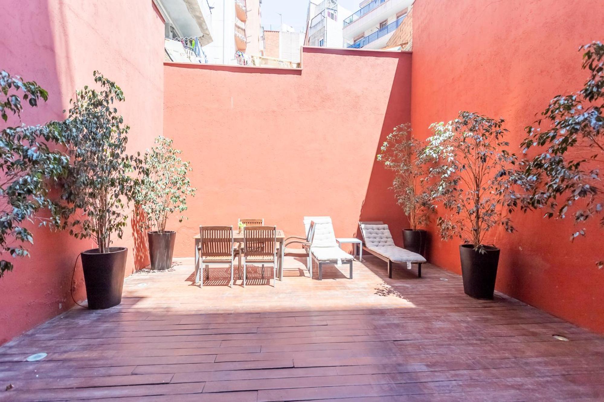 Apartment My Space Emirates - Fully Equipped Near The With Shared Pool Barcelona