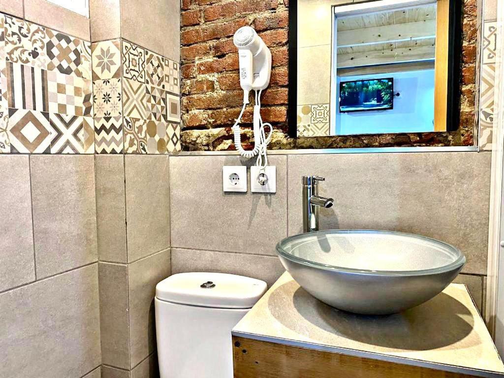 Estudio Nuevo! Al Lado Del Metro L1 L4 L5 Apartamento *