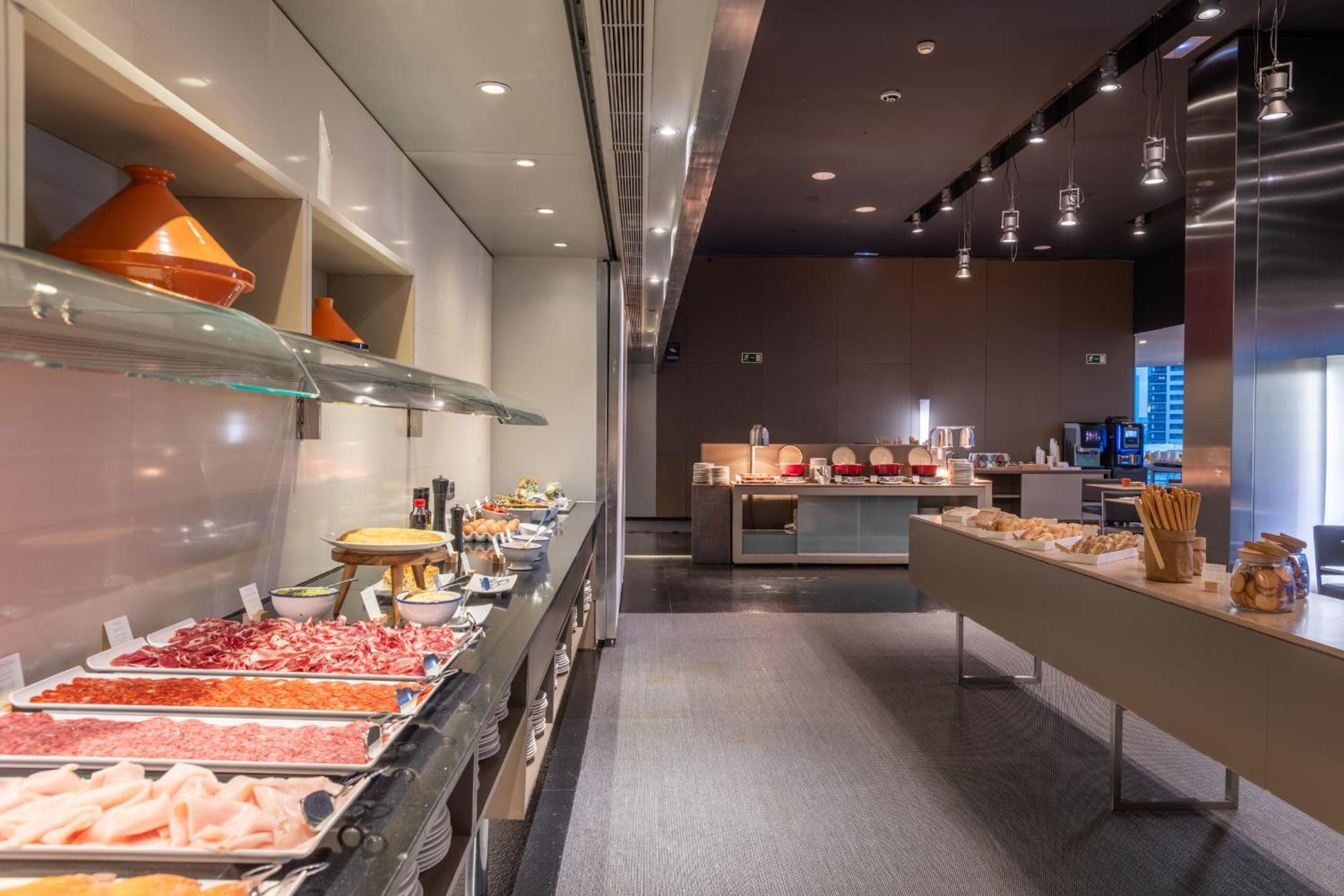 Leonardo Royal Hotel Barcelona Forum 4*
