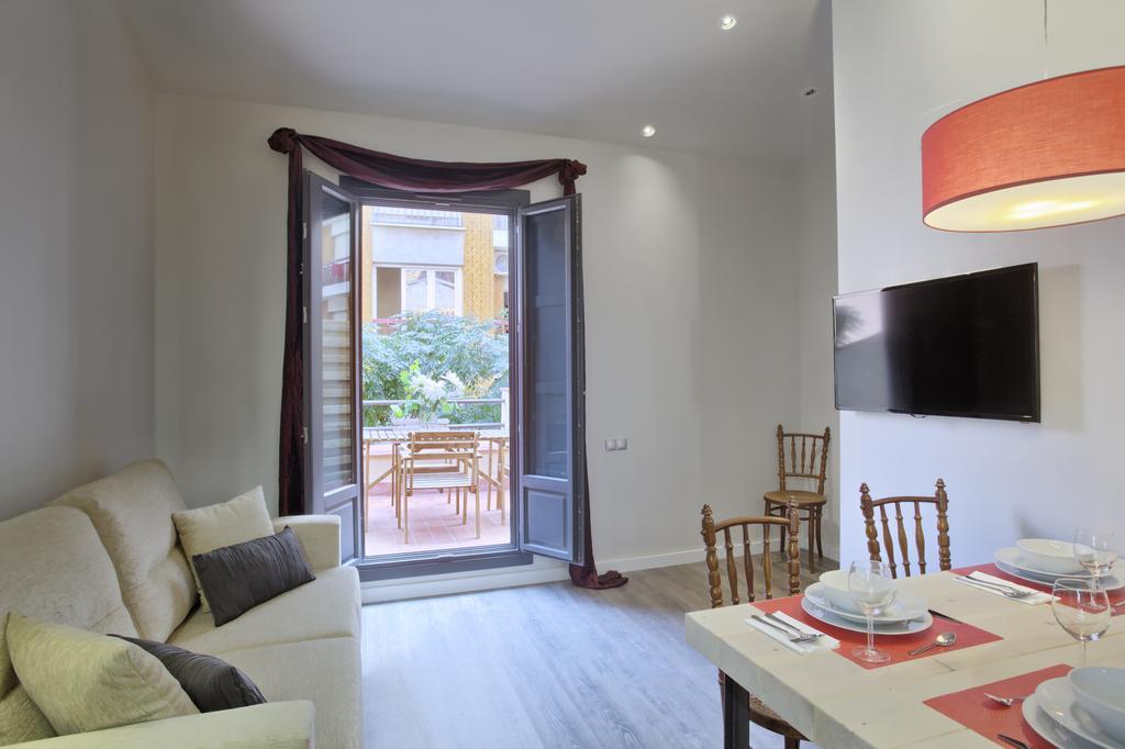 Short Group Sagrada Familia Serviced Appartement Barcelona