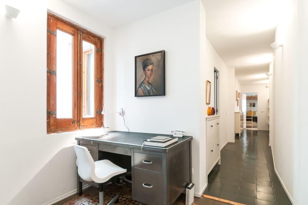 3 Bedroom Near Las Ramblas Apartment