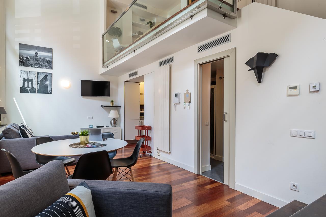 Apartment Modern And Trendy Duplex Next To Paseo De Gracia