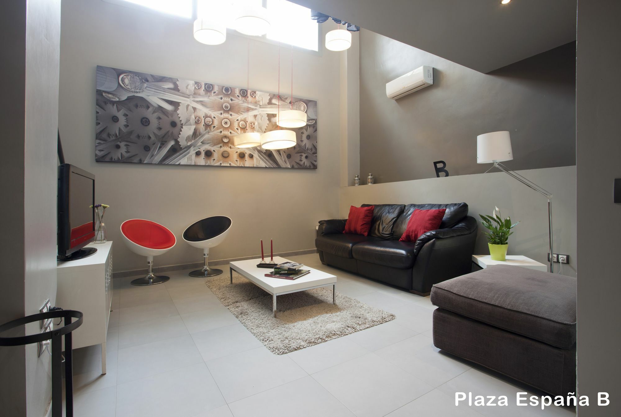 Plaza Espana Apartment *