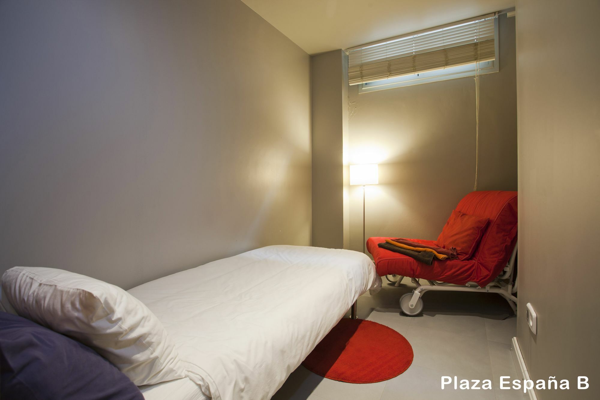 Plaza Espana Apartment *