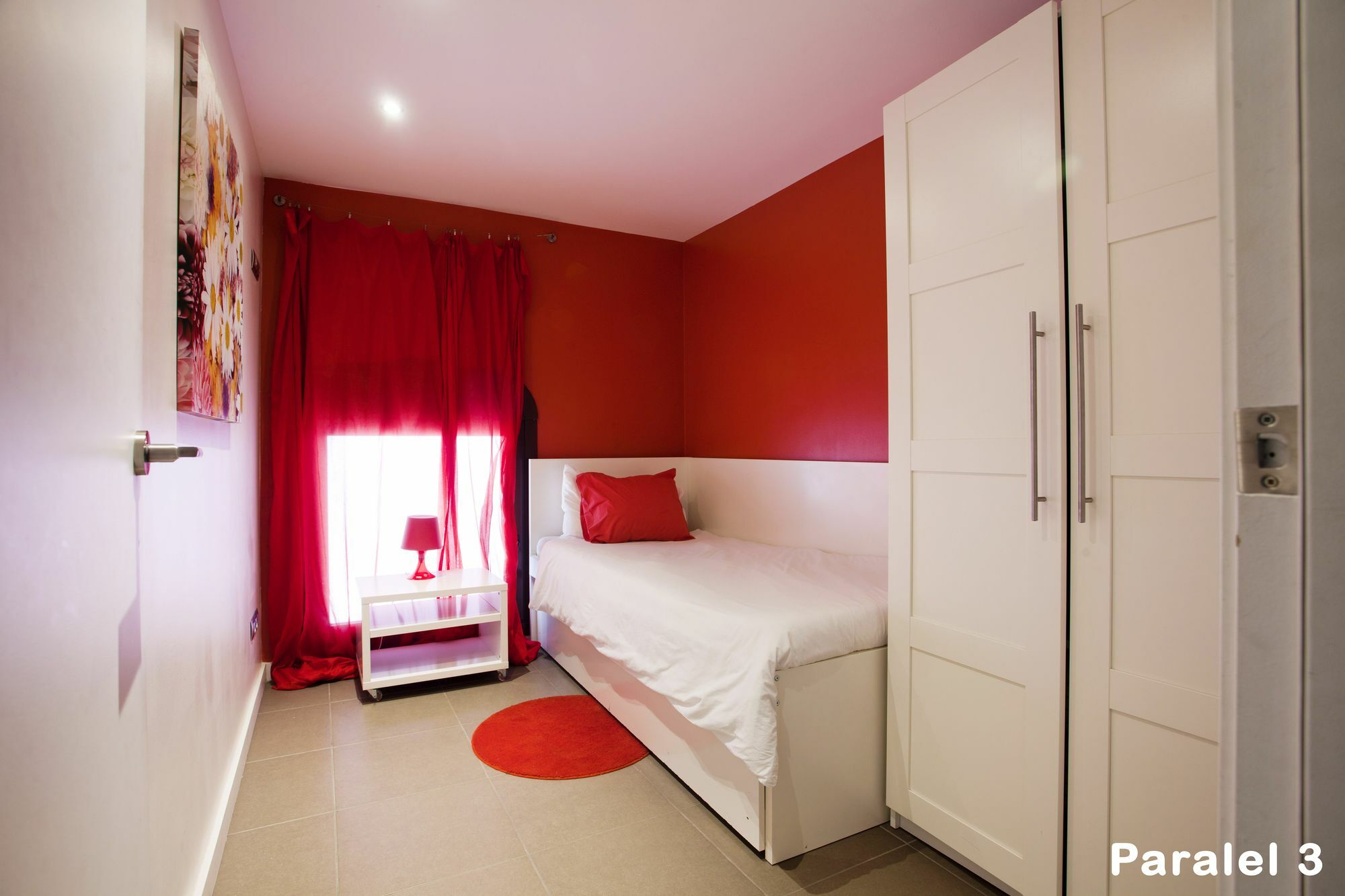 Espai Paralel Apartment