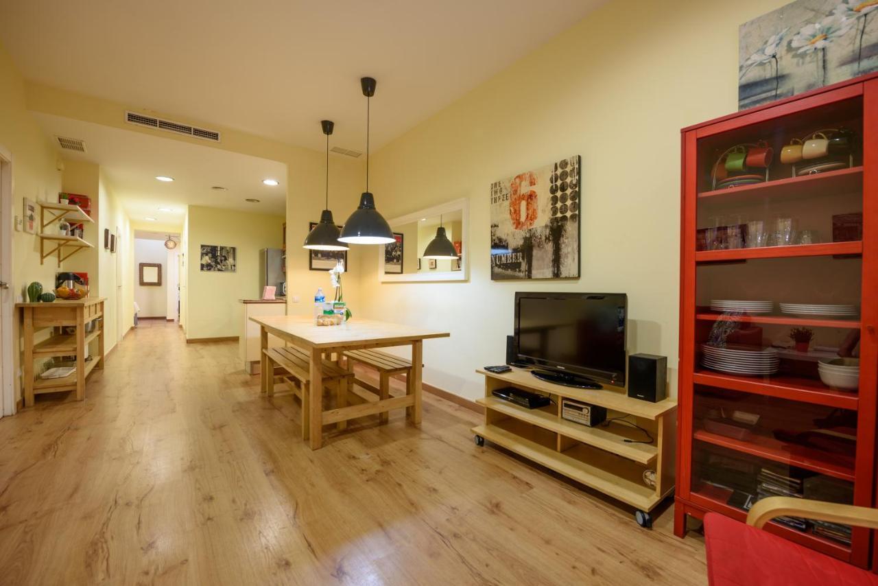 Ramblasrentals Chic & Spacious Flat Pool Table 15m Ramblas - Parking - Wifi Apartamento *