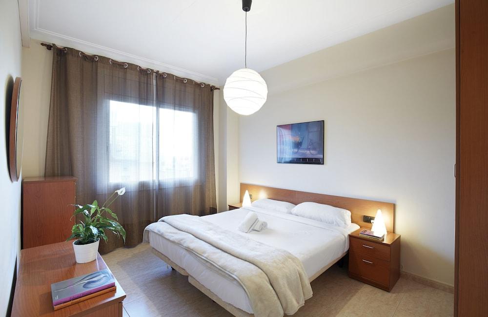 Ainb Diagonal Francesc Macia Apartment Barcelona