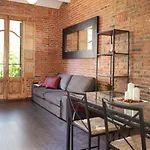 Family Apartment Near Sagrada Familia