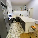 Great Room In A Great Flat