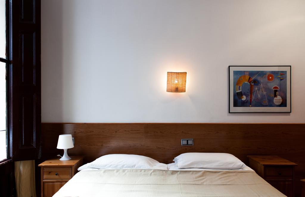 Estudios Pelayo Apartment *