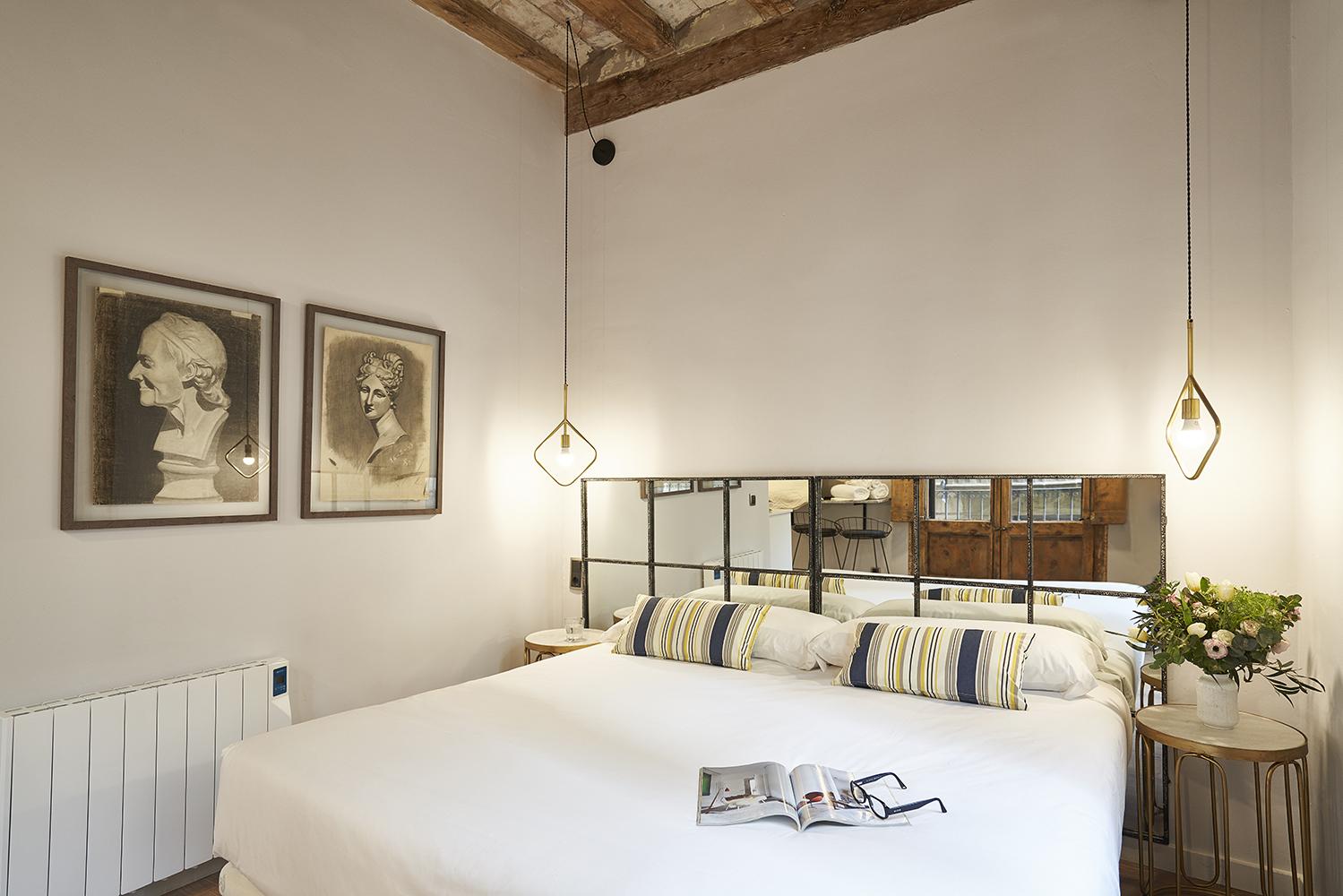 Gothic-cathedral Apartment Barcelona