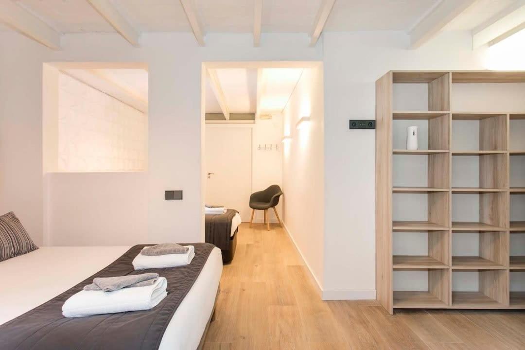 Amazing 3 Bedroom With Indoor Pool Apartment Barcelona