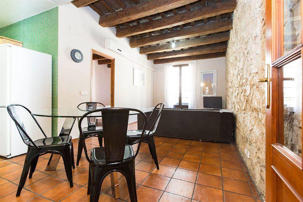 Ainb Ramblas-guardia Apartment Barcelona
