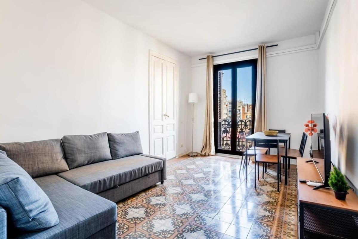 Apartamento Gran Via Historic Catalan 4bd Only For Families Or Business Groups