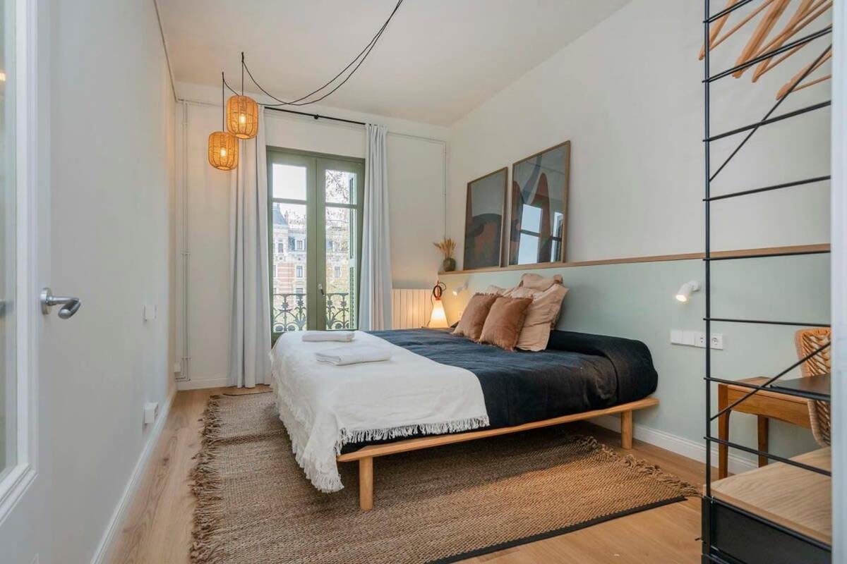 Amazing 5 Bd 5 Bathroom Next To Plaza Catalunya Appartement Barcelona